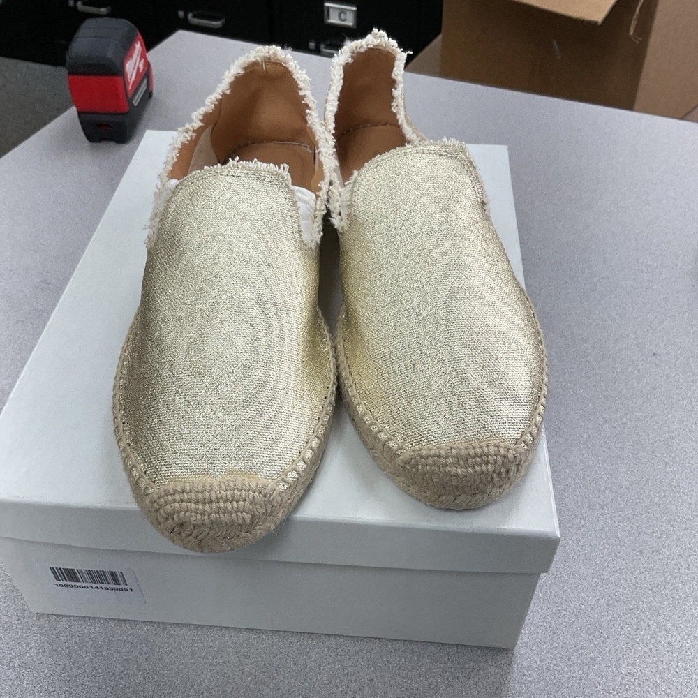 NWT Kanna Womens Espadrille Size 41 Metallic Gold Frayed Slip On Summer